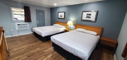 Travelers Inn - image 9