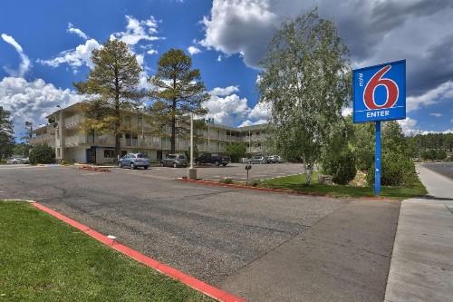 Motel 6 Flagstaff Woodlands Village
