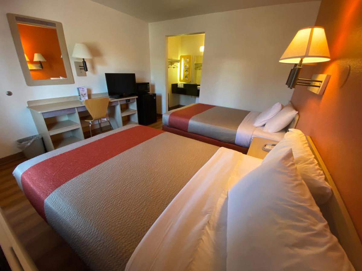 Motel 6-Flagstaff AZ - West - Woodland Village - image 4
