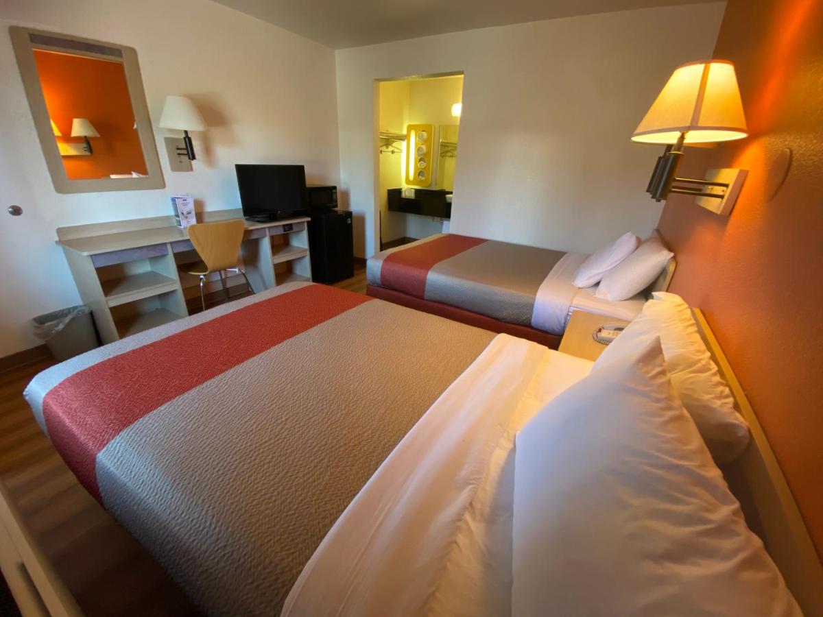 Motel 6-Flagstaff AZ - West - Woodland Village - image 6