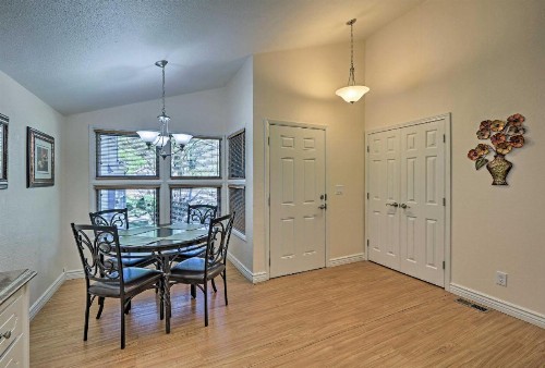 Flagstaff Townhome with Deck Easy Access Downtown! - image 11