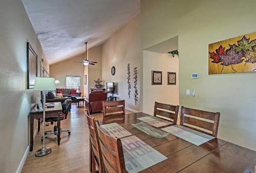 Flagstaff Townhome with Deck Easy Access Downtown! - image 3