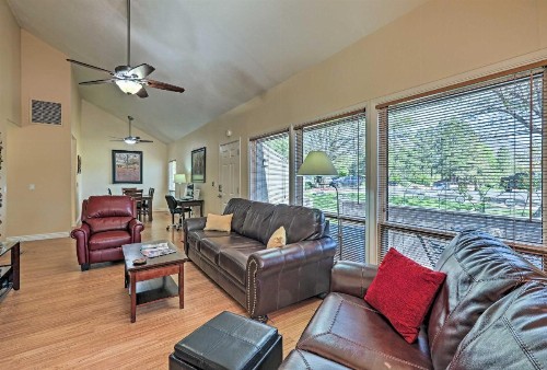 Flagstaff Townhome with Deck Easy Access Downtown! - image 6