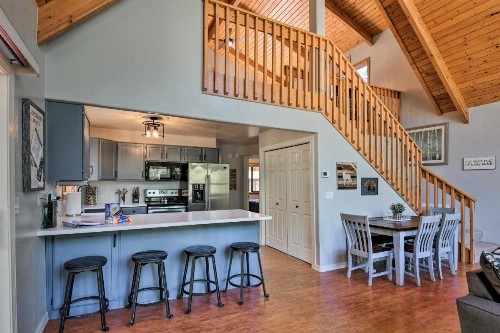 Modern Munds Park Home with Loft Deck and Fire Pit - image 7
