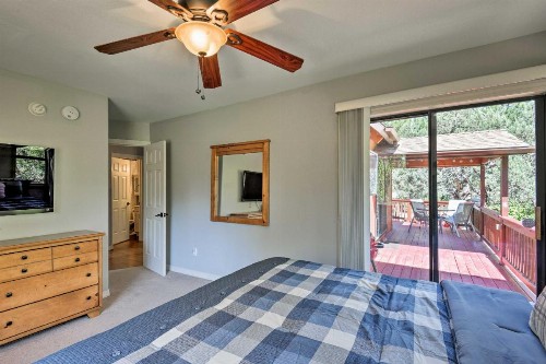 Modern Munds Park Home with Loft Deck and Fire Pit - image 8