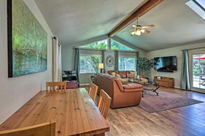 Home with Mountain View Mins to Downtown and Snowbowl - image 10