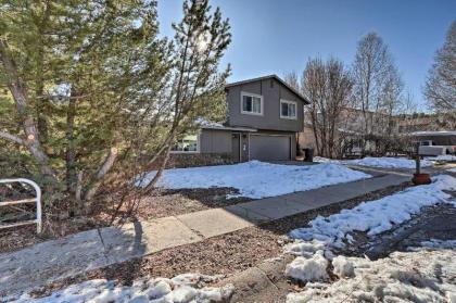 Home with Mountain View Mins to Downtown and Snowbowl - image 2