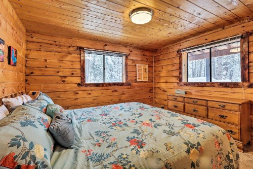 Fully Remodeled Munds Park Woodland Cabin Getaway! - image 12
