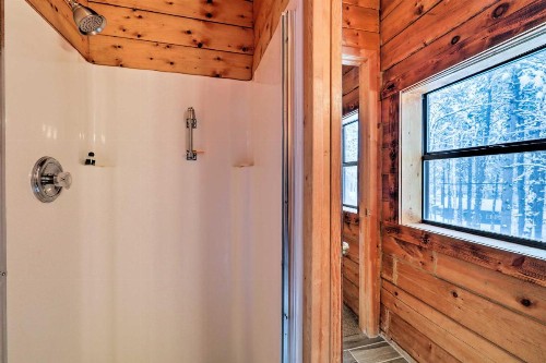 Fully Remodeled Munds Park Woodland Cabin Getaway! - image 9