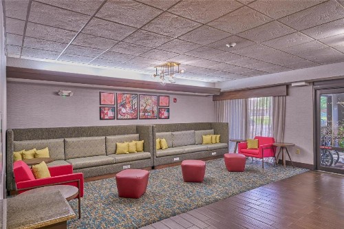 Hampton Inn Flemington - image 10