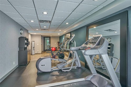 Hampton Inn Flemington - image 19