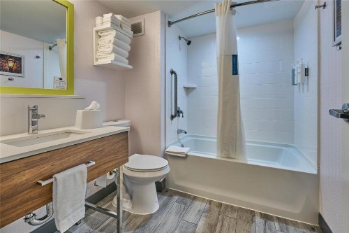 Hampton Inn Flemington - image 21