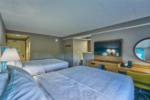 Hampton Inn Flemington - image 24