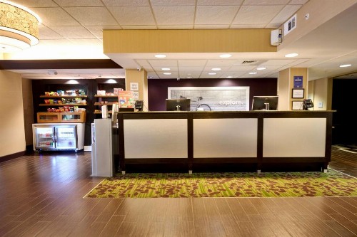 Hampton Inn Flemington - image 5