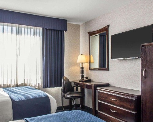 Paramount Inn - image 11