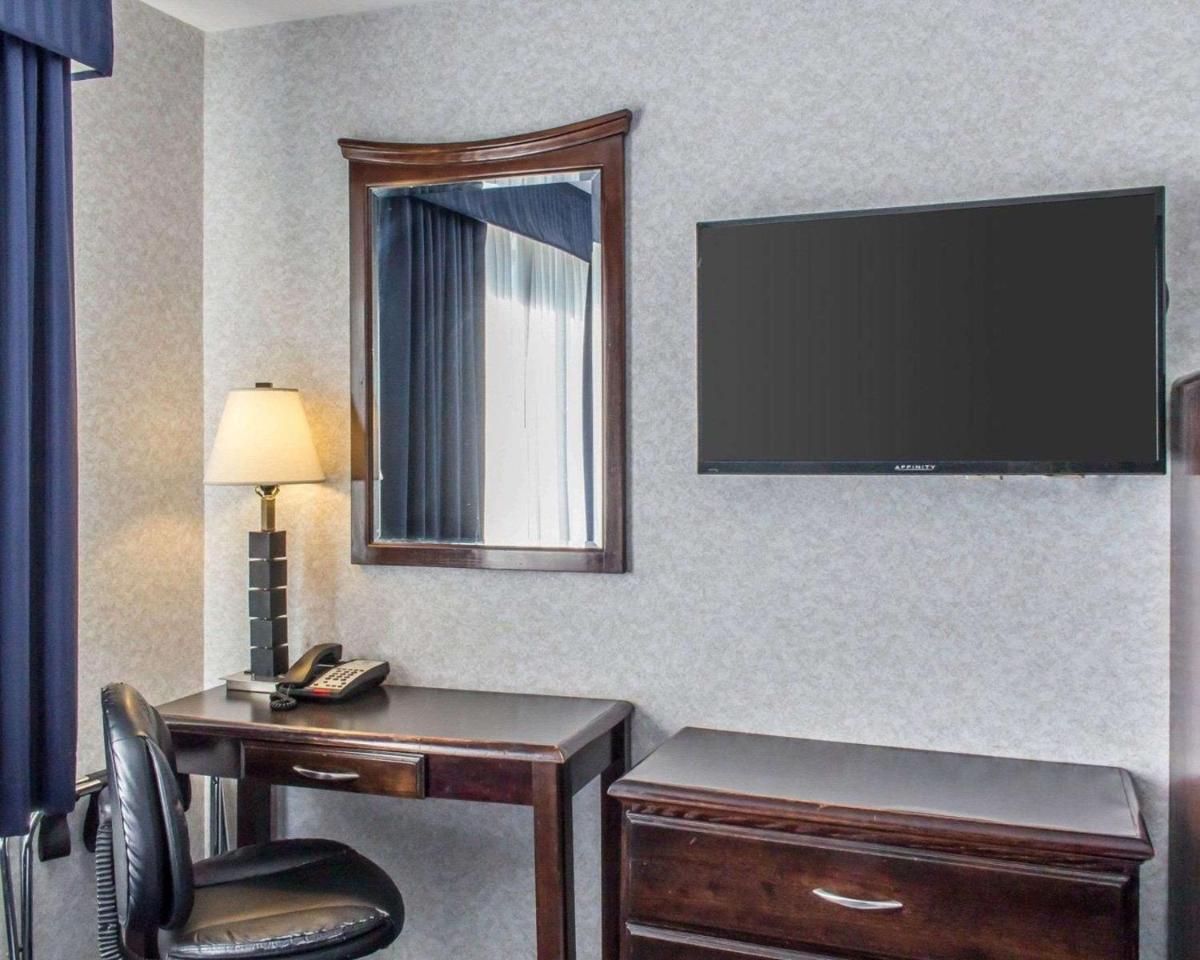 Paramount Inn - image 3