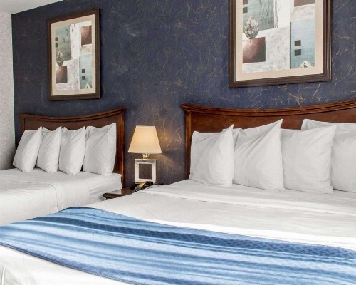 Paramount Inn - image 6