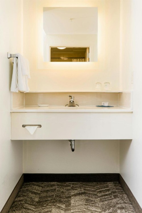 SpringHill Suites Florence - image 17