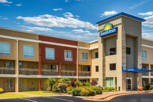 Days Inn by Wyndham Florence Near Civic Center - image 2
