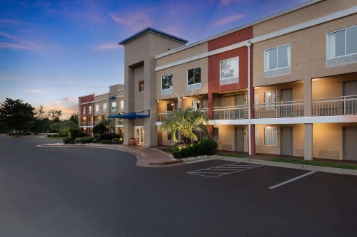 Days Inn by Wyndham Florence Near Civic Center - image 30