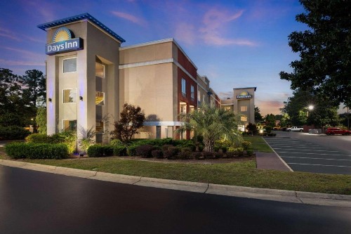 Days Inn by Wyndham Florence Near Civic Center - image 31
