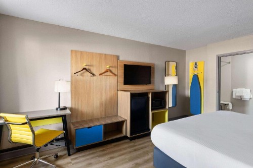 Days Inn by Wyndham Florence Near Civic Center - image 48