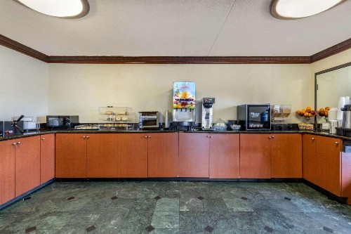 Econo Lodge Florence - image 13