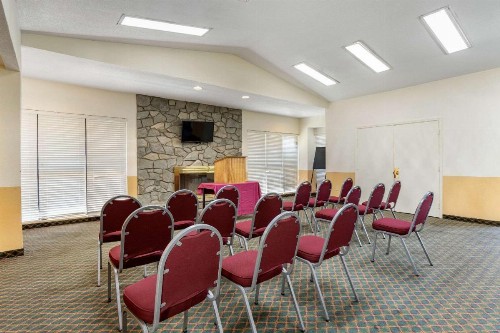 Econo Lodge Florence - image 18