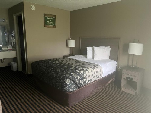 Econo Lodge Florence - image 23