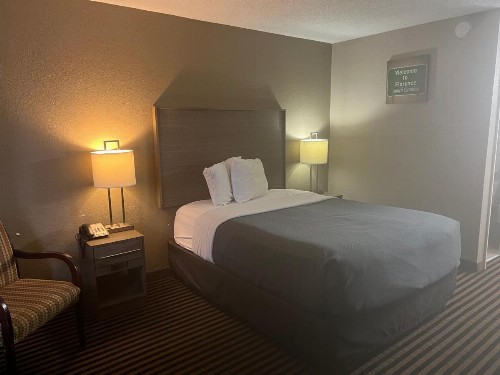 Econo Lodge Florence - image 41