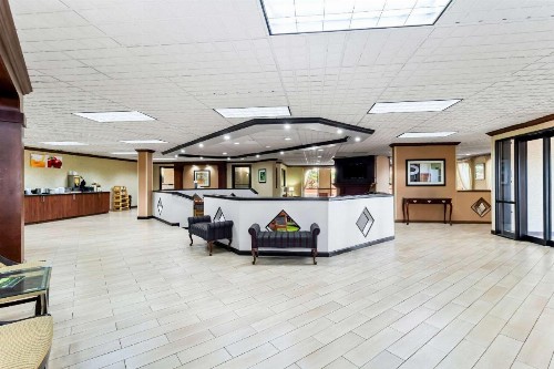 Quality Inn & Suites Civic Center - image 12