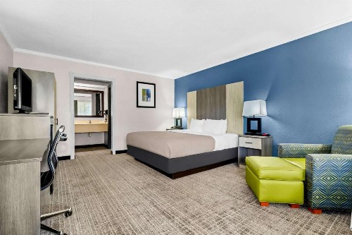 Quality Inn & Suites Civic Center - image 16