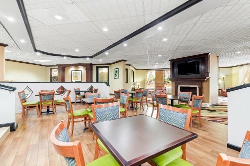 Quality Inn & Suites Civic Center - image 19