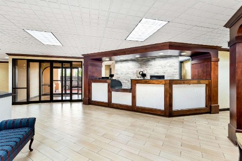 Quality Inn & Suites Civic Center - image 28
