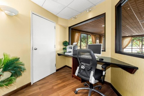 Quality Inn & Suites Civic Center - image 3