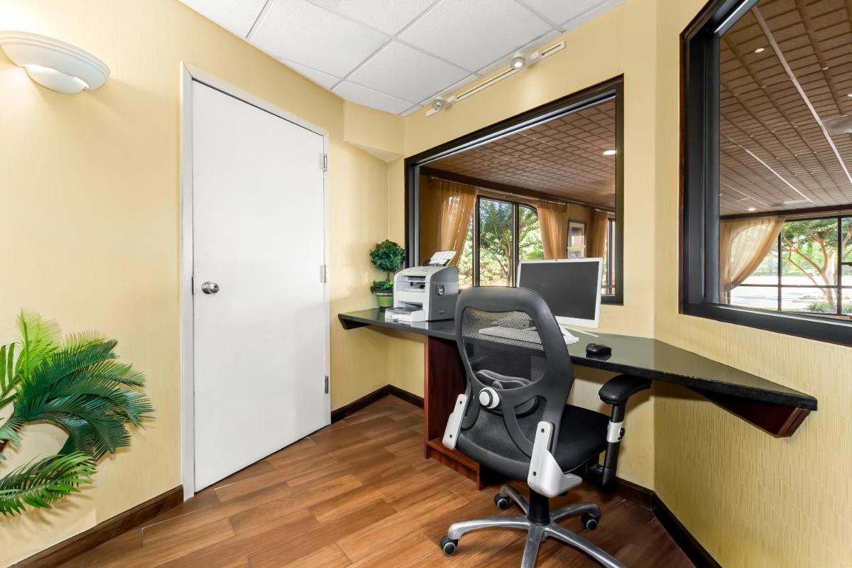 Quality Inn & Suites Civic Center - image 3