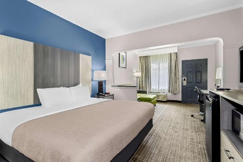 Quality Inn & Suites Civic Center - image 38