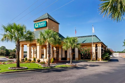 Quality Inn & Suites Civic Center - image 40
