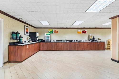 Quality Inn & Suites Civic Center - image 48