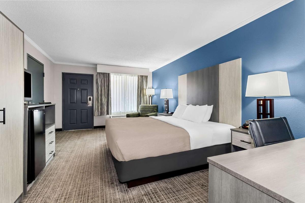 Quality Inn & Suites Civic Center - image 7