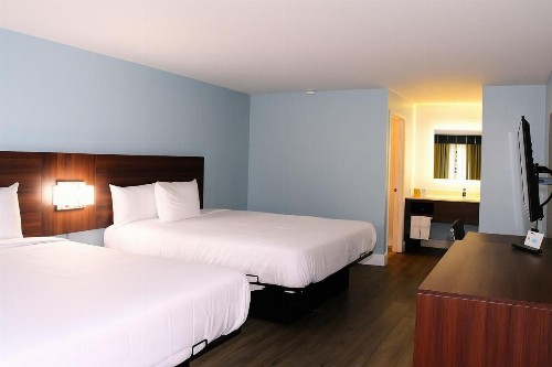 Florence Inn and Suites - image 10