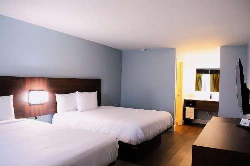 Florence Inn and Suites - image 12