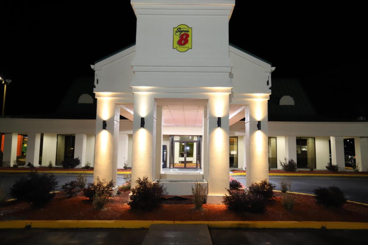 Travelodge by Wyndham Florence - main image