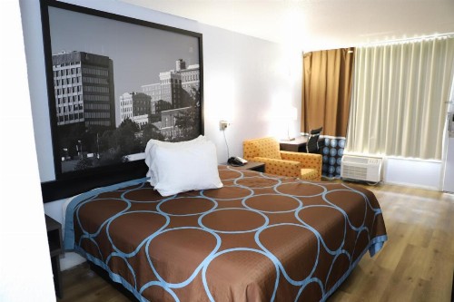 Travelodge by Wyndham Florence - image 8