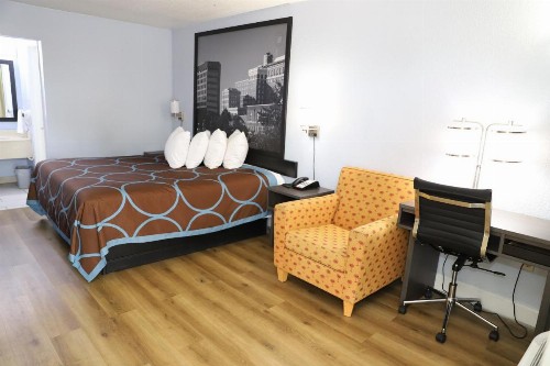 Travelodge by Wyndham Florence - image 9