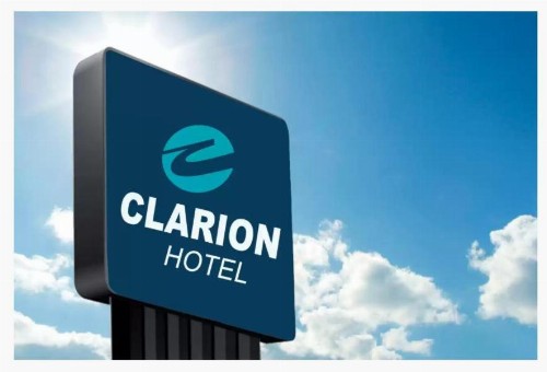 Clarion Inn & Suites - image 3
