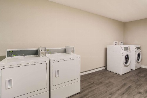 Clarion Inn & Suites - image 32