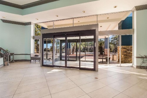 Clarion Inn & Suites - image 36