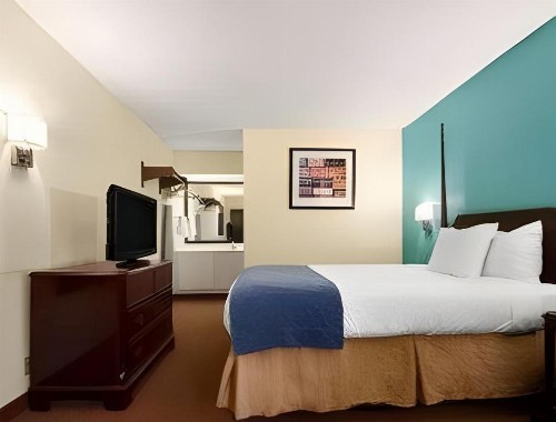 Baymont Inn & Suites by Wyndham Florence - image 24