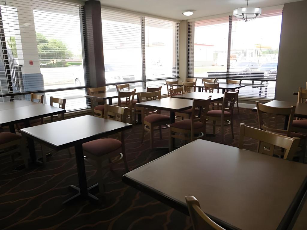 Baymont Inn & Suites by Wyndham Florence - image 4